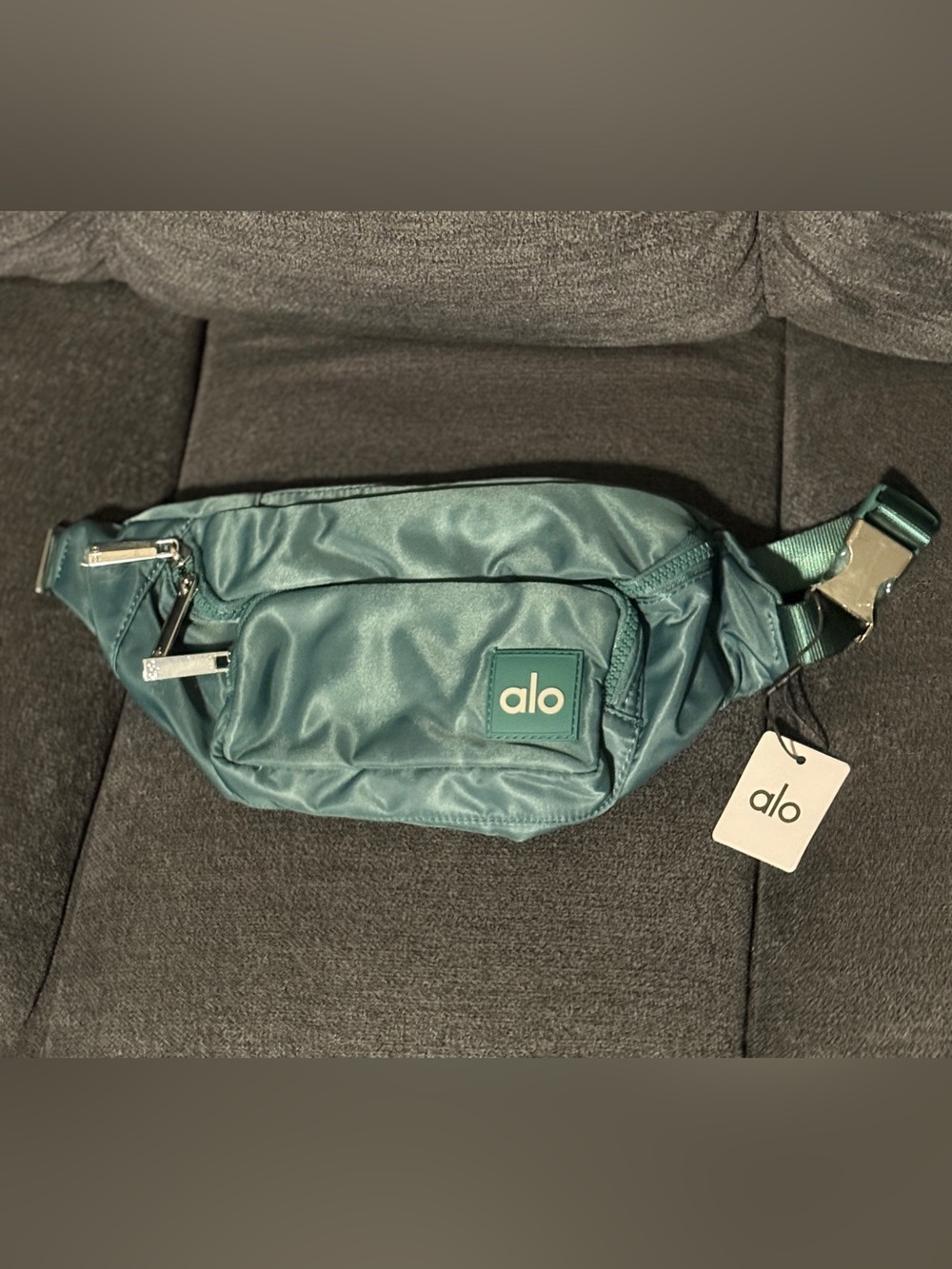 Alo Yoga Green Belt Bag Crossbody Fanny Pack NWT